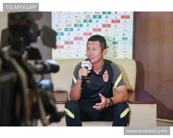 与羽毛球传奇黄秀英的深度对话回顾她的辉煌运动生涯与心路历程